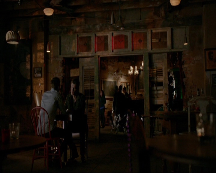 VampireDiariesWorld-dot-nl_7x14MoonlightOnTheBayou1324.jpg VampireDiariesWorld-dot-nl_7x14MoonlightOnTheBayou1324.jpg