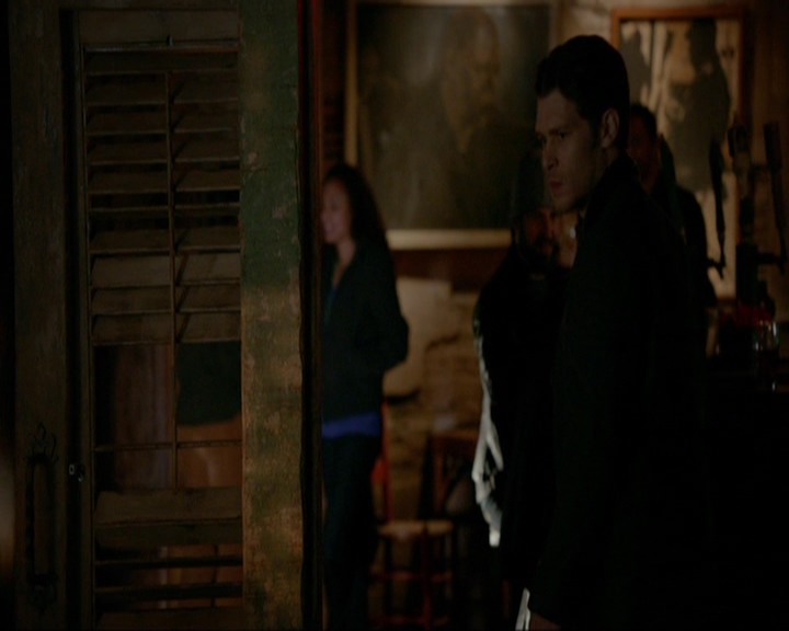 VampireDiariesWorld-dot-nl_7x14MoonlightOnTheBayou1422.jpg VampireDiariesWorld-dot-nl_7x14MoonlightOnTheBayou1422.jpg