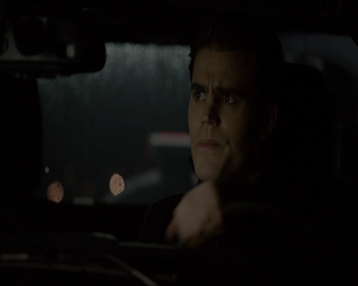 VampireDiariesWorld-dot-nl_7x14MoonlightOnTheBayou1694.jpg