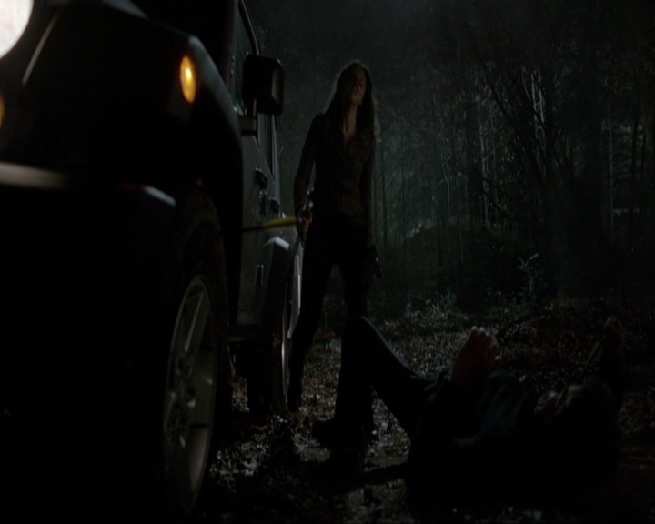VampireDiariesWorld-dot-nl_7x14MoonlightOnTheBayou1742.jpg