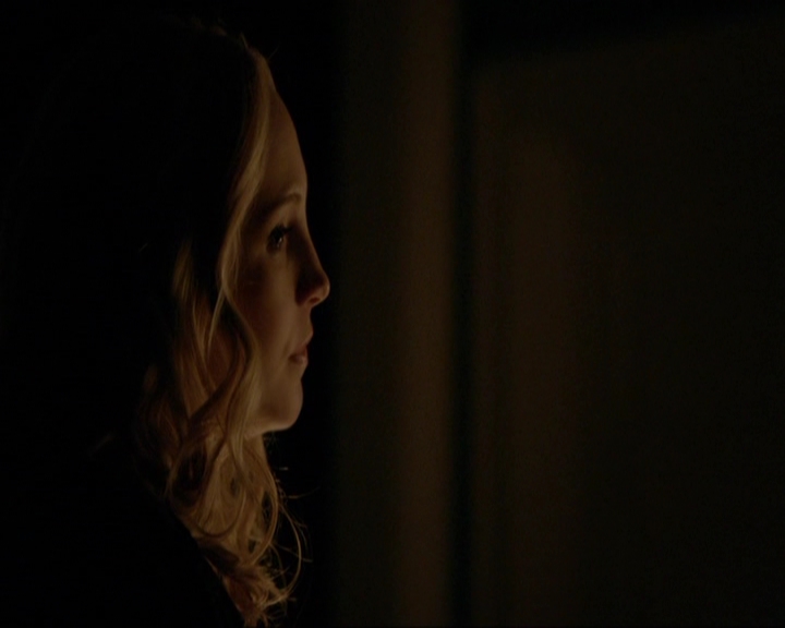 VampireDiariesWorld-dot-nl_7x14MoonlightOnTheBayou2037.jpg VampireDiariesWorld-dot-nl_7x14MoonlightOnTheBayou2037.jpg