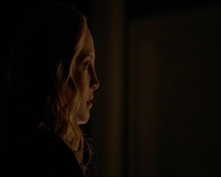 VampireDiariesWorld-dot-nl_7x14MoonlightOnTheBayou2039.jpg VampireDiariesWorld-dot-nl_7x14MoonlightOnTheBayou2039.jpg