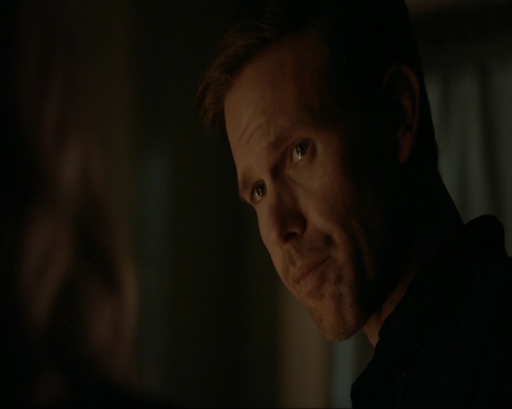 VampireDiariesWorld-dot-nl_7x14MoonlightOnTheBayou2042.jpg VampireDiariesWorld-dot-nl_7x14MoonlightOnTheBayou2042.jpg