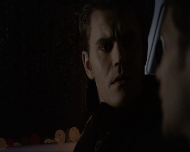 VampireDiariesWorld-dot-nl_7x14MoonlightOnTheBayou2217.jpg