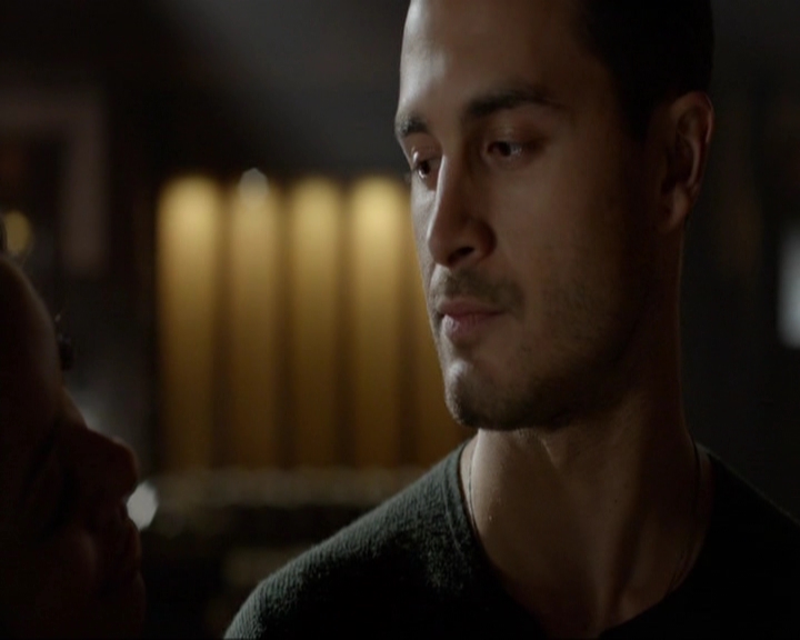 VampireDiariesWorld-dot-nl_7x15IWouldForYou0612.jpg