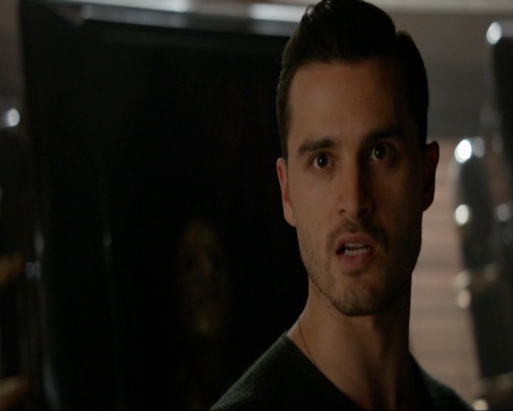 VampireDiariesWorld-dot-nl_7x15IWouldForYou0808.jpg
