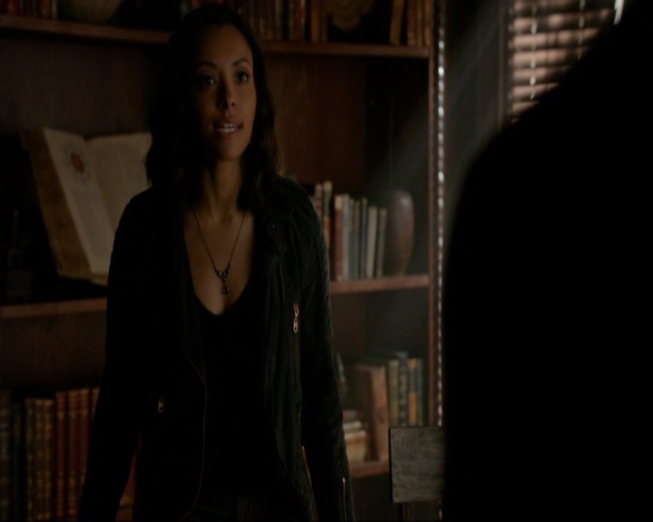 VampireDiariesWorld-dot-nl_7x15IWouldForYou0814.jpg