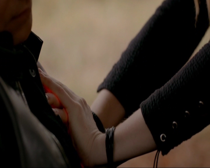 VampireDiariesWorld-dot-nl_7x15IWouldForYou1235.jpg