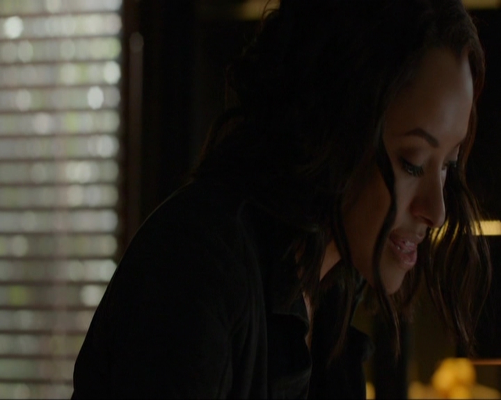 VampireDiariesWorld-dot-nl_7x15IWouldForYou1307.jpg