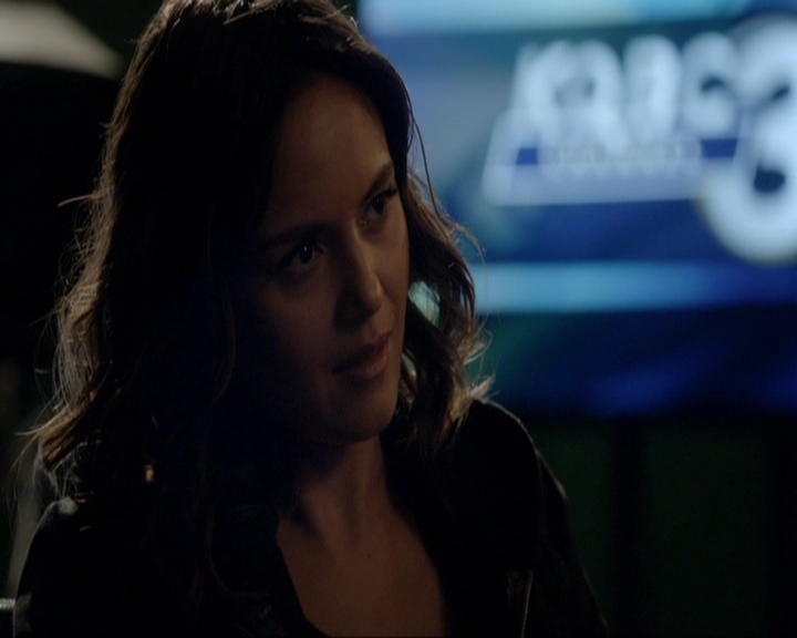 VampireDiariesWorld-dot-nl_7x15IWouldForYou2202.jpg