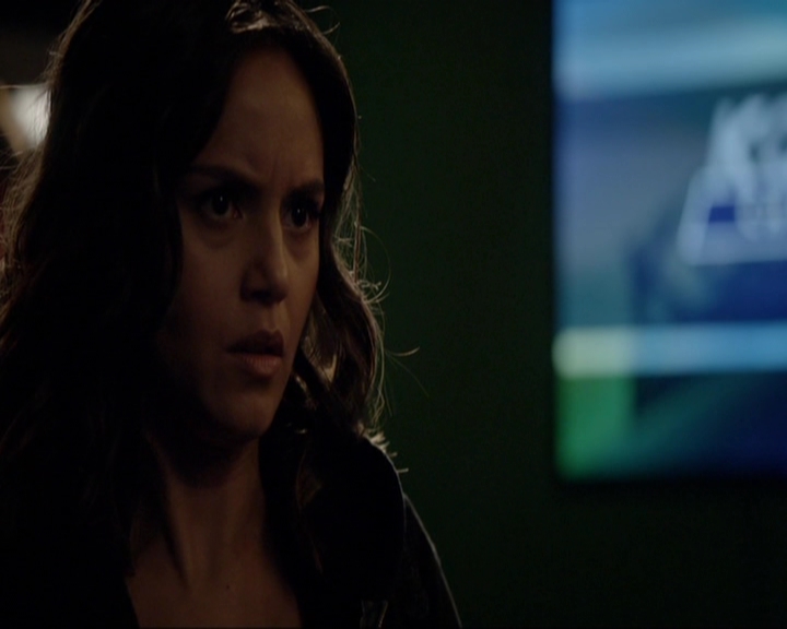 VampireDiariesWorld-dot-nl_7x15IWouldForYou2211.jpg
