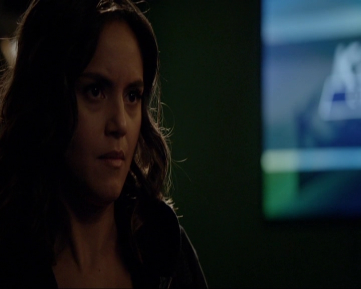VampireDiariesWorld-dot-nl_7x15IWouldForYou2212.jpg
