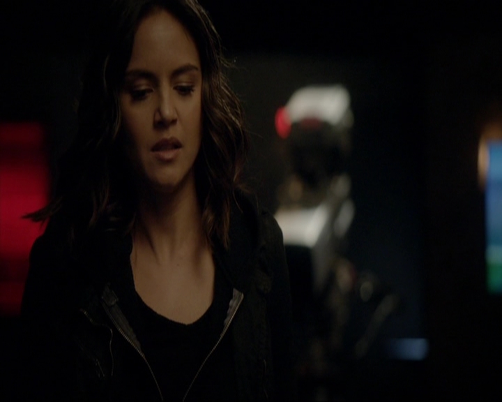 VampireDiariesWorld-dot-nl_7x15IWouldForYou2228.jpg