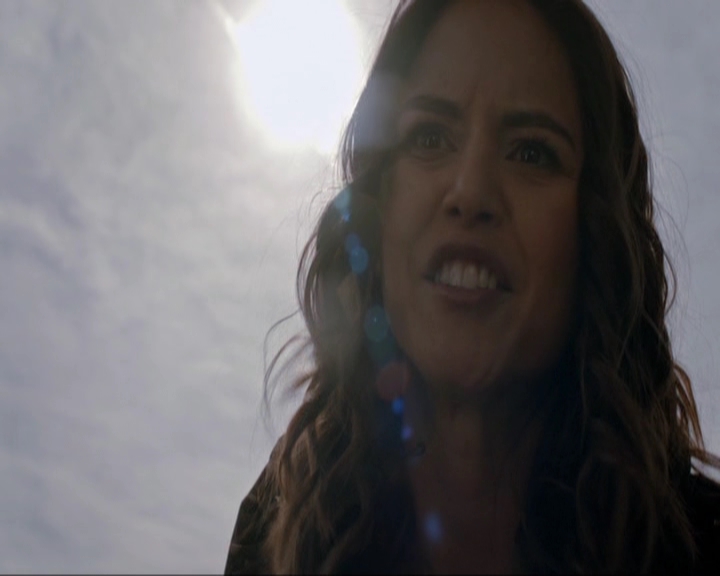 VampireDiariesWorld-dot-nl_7x16DaysOfFuturePast1890.jpg