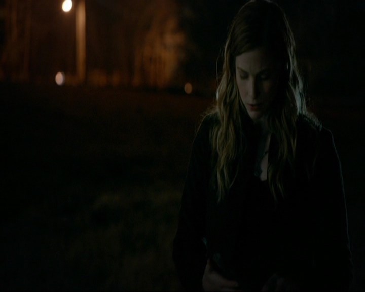 VampireDiariesWorld-dot-nl_7x17IWentToTheWoods0179.jpg