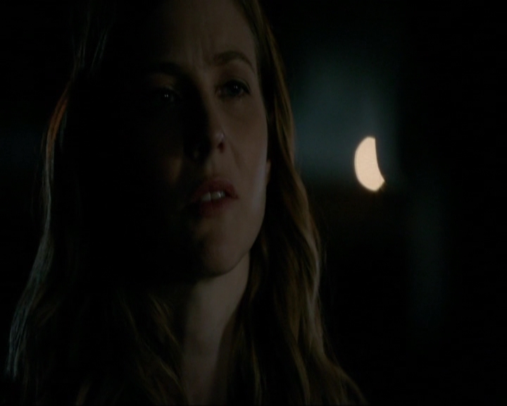 VampireDiariesWorld-dot-nl_7x17IWentToTheWoods0274.jpg
