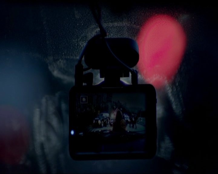 VampireDiariesWorld-dot-nl_7x17IWentToTheWoods0521.jpg