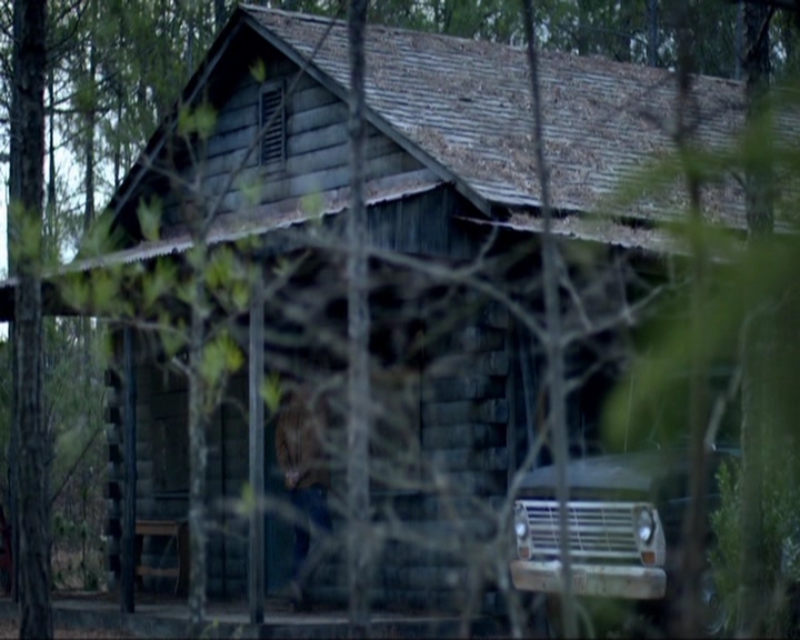 VampireDiariesWorld-dot-nl_7x17IWentToTheWoods0743.jpg