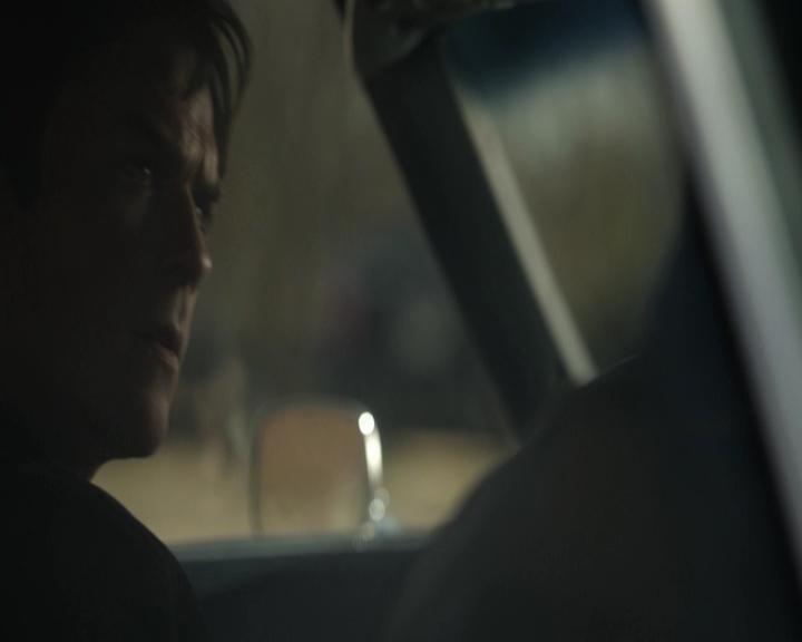 VampireDiariesWorld-dot-nl_7x18OneWayOrAnother-deletedscenes0024.jpg