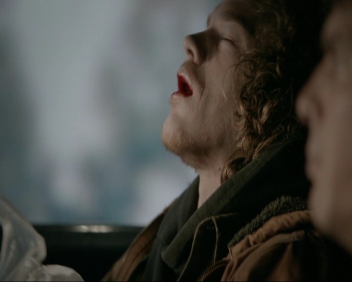 VampireDiariesWorld-dot-nl_7x18OnWayOrAnother0050.jpg