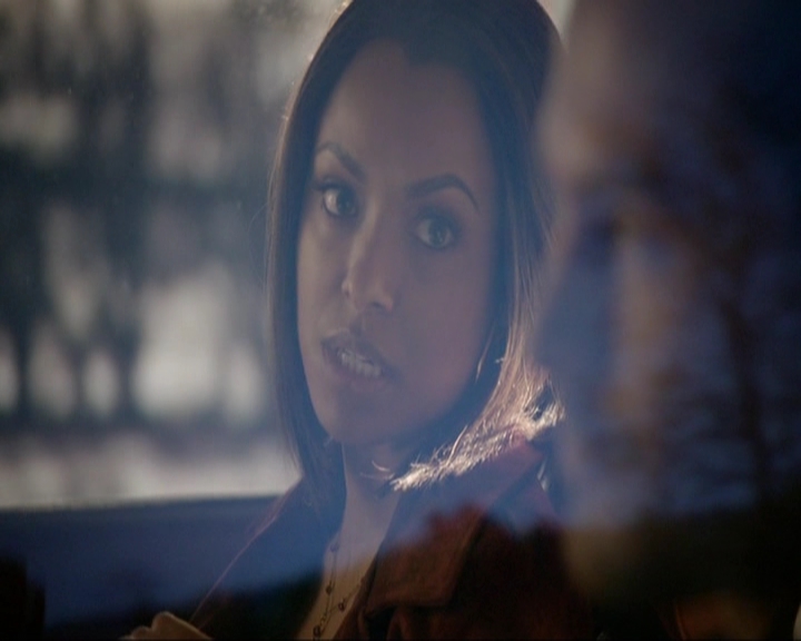 VampireDiariesWorld-dot-nl_7x19SomebodyThatIUsedtoKnow0236.jpg