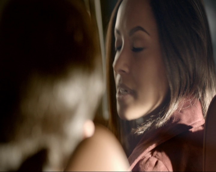 VampireDiariesWorld-dot-nl_7x19SomebodyThatIUsedtoKnow0243.jpg