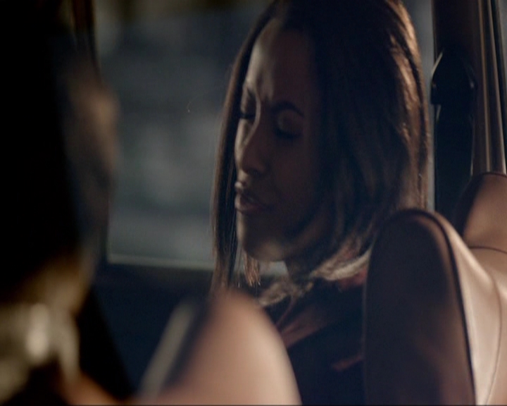 VampireDiariesWorld-dot-nl_7x19SomebodyThatIUsedtoKnow0251.jpg