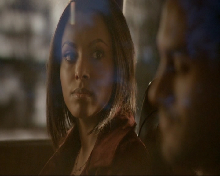 VampireDiariesWorld-dot-nl_7x19SomebodyThatIUsedtoKnow0256.jpg