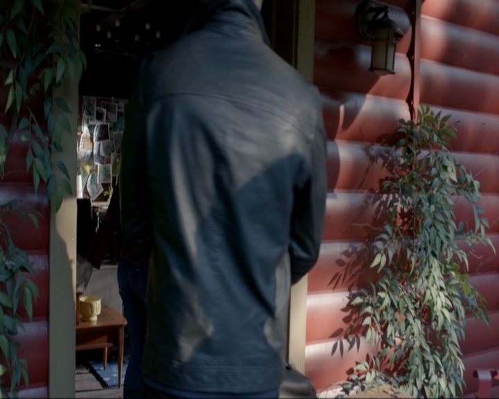 VampireDiariesWorld-dot-nl_7x19SomebodyThatIUsedtoKnow0293.jpg