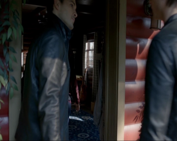 VampireDiariesWorld-dot-nl_7x19SomebodyThatIUsedtoKnow0294.jpg