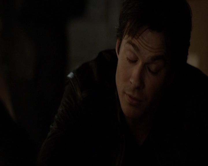 VampireDiariesWorld-dot-nl_7x19SomebodyThatIUsedtoKnow0507.jpg
