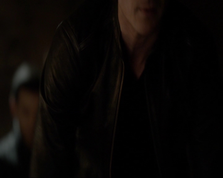 VampireDiariesWorld-dot-nl_7x19SomebodyThatIUsedtoKnow0512.jpg