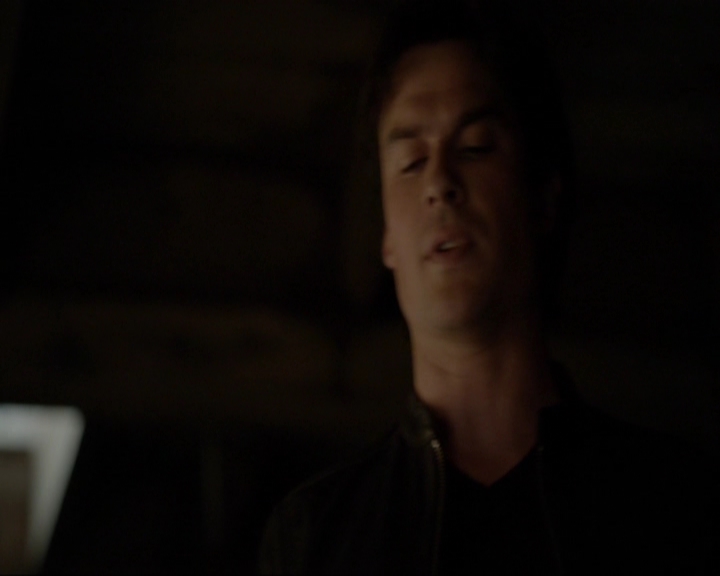 VampireDiariesWorld-dot-nl_7x19SomebodyThatIUsedtoKnow0513.jpg