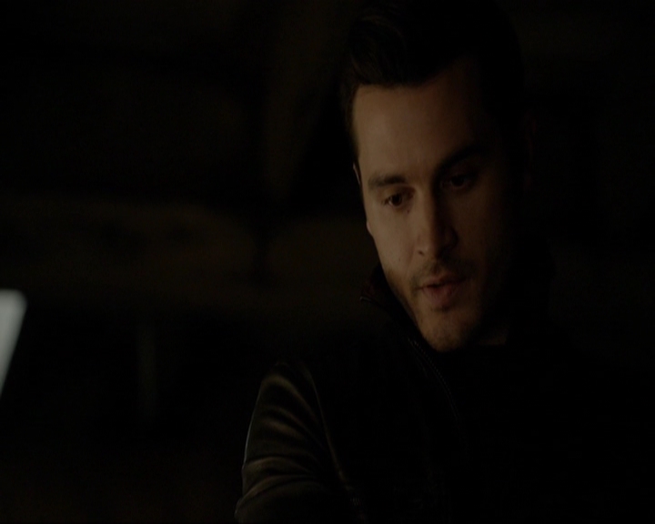 VampireDiariesWorld-dot-nl_7x19SomebodyThatIUsedtoKnow0527.jpg