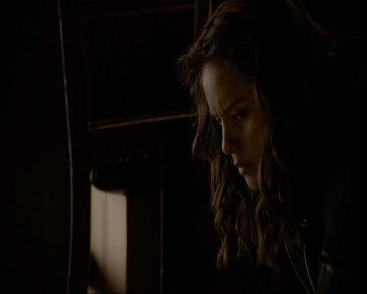 VampireDiariesWorld-dot-nl_7x19SomebodyThatIUsedtoKnow0530.jpg