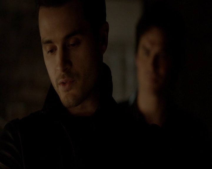 VampireDiariesWorld-dot-nl_7x19SomebodyThatIUsedtoKnow0534.jpg