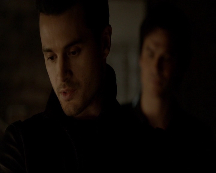VampireDiariesWorld-dot-nl_7x19SomebodyThatIUsedtoKnow0535.jpg