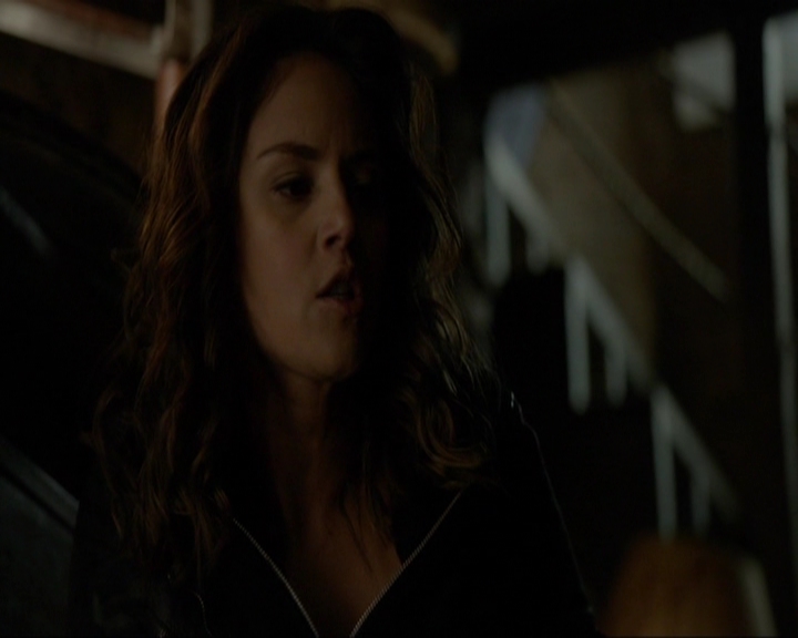 VampireDiariesWorld-dot-nl_7x19SomebodyThatIUsedtoKnow0546.jpg