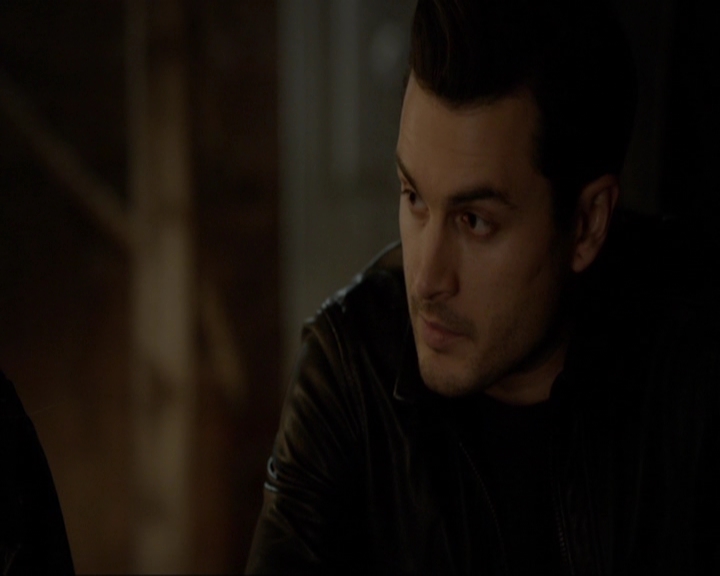 VampireDiariesWorld-dot-nl_7x19SomebodyThatIUsedtoKnow0552.jpg