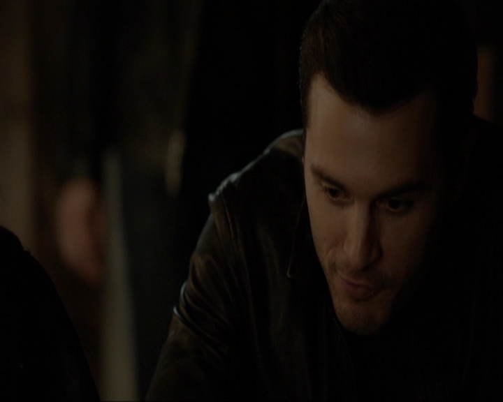 VampireDiariesWorld-dot-nl_7x19SomebodyThatIUsedtoKnow0555.jpg