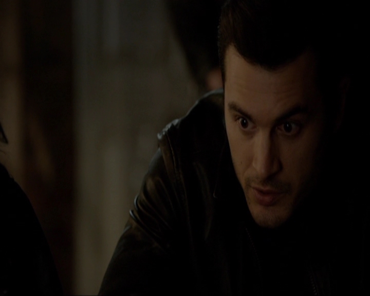 VampireDiariesWorld-dot-nl_7x19SomebodyThatIUsedtoKnow0574.jpg