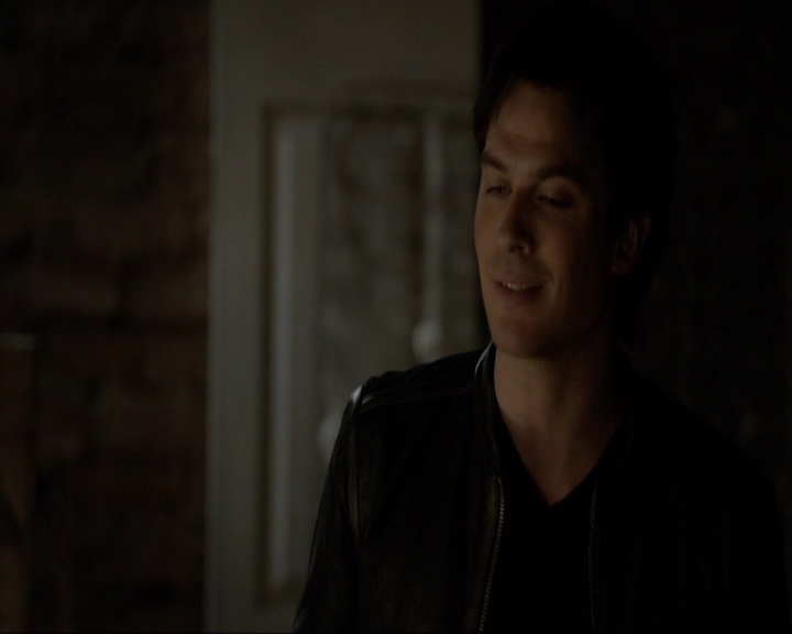 VampireDiariesWorld-dot-nl_7x19SomebodyThatIUsedtoKnow0583.jpg