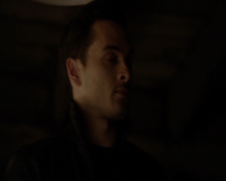 VampireDiariesWorld-dot-nl_7x19SomebodyThatIUsedtoKnow0594.jpg