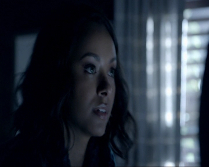VampireDiariesWorld-dot-nl_7x19SomebodyThatIUsedtoKnow0649.jpg