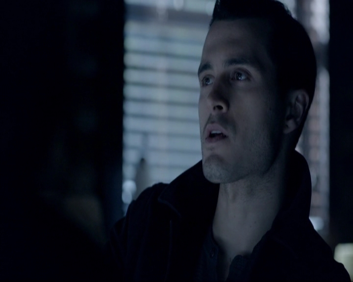 VampireDiariesWorld-dot-nl_7x19SomebodyThatIUsedtoKnow0667.jpg