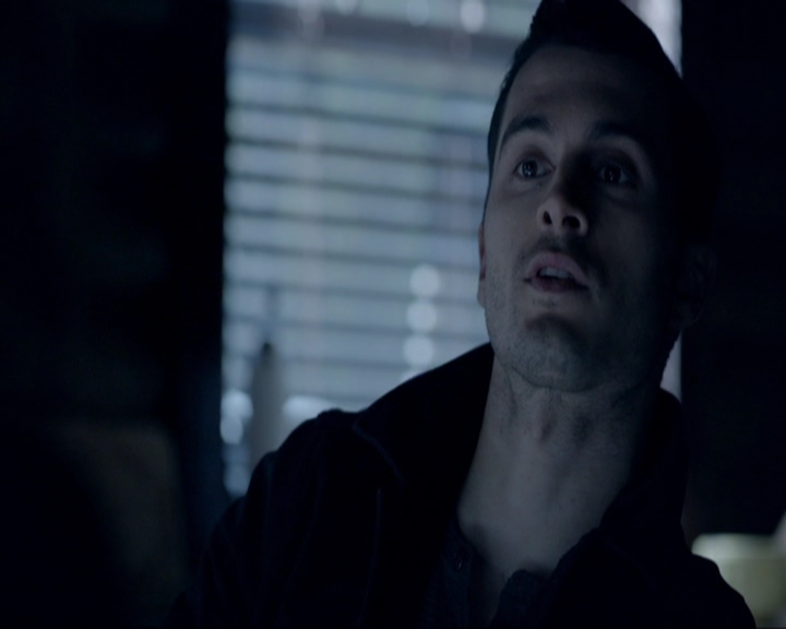 VampireDiariesWorld-dot-nl_7x19SomebodyThatIUsedtoKnow0674.jpg
