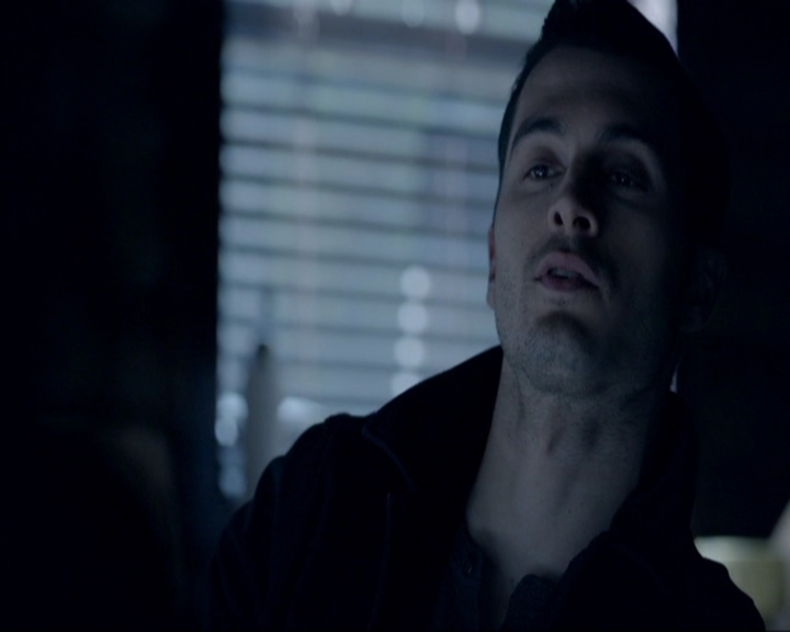 VampireDiariesWorld-dot-nl_7x19SomebodyThatIUsedtoKnow0675.jpg