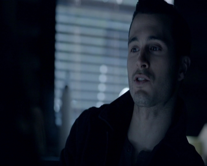 VampireDiariesWorld-dot-nl_7x19SomebodyThatIUsedtoKnow0700.jpg