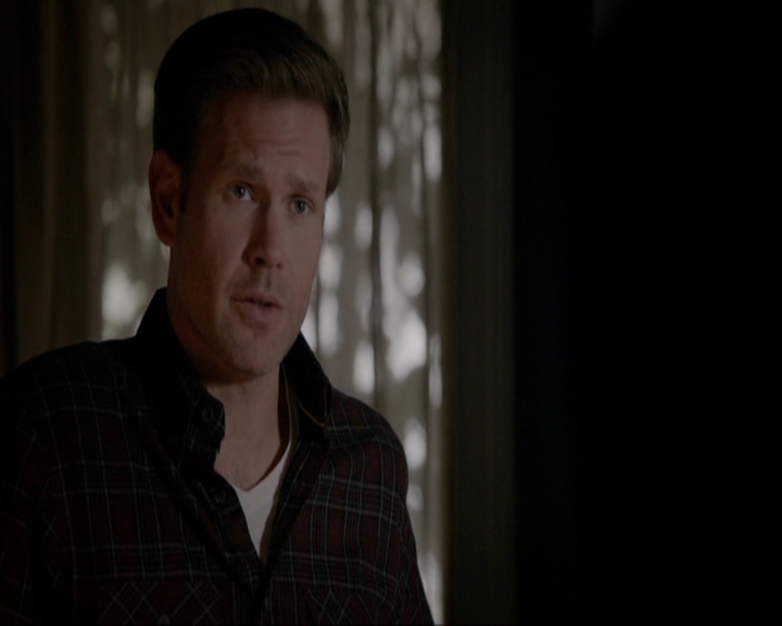 VampireDiariesWorld-dot-nl_7x19SomebodyThatIUsedtoKnow0768.jpg
