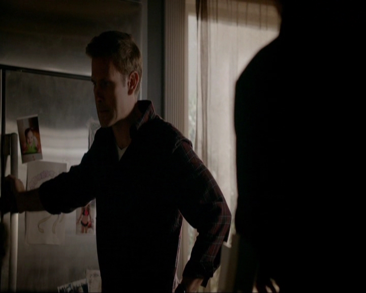 VampireDiariesWorld-dot-nl_7x19SomebodyThatIUsedtoKnow0786.jpg